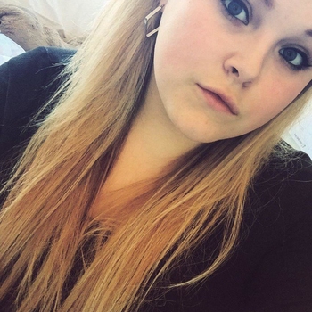 sweetfenneke uit noord-holland