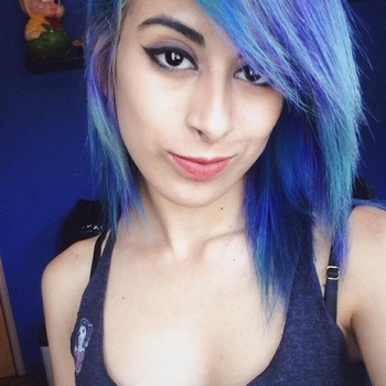 bleujanice uit antwerpen
