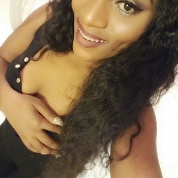 curlylilly uit antwerpen